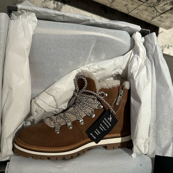 Aquatalia Hadlee Boot NWT Size 8